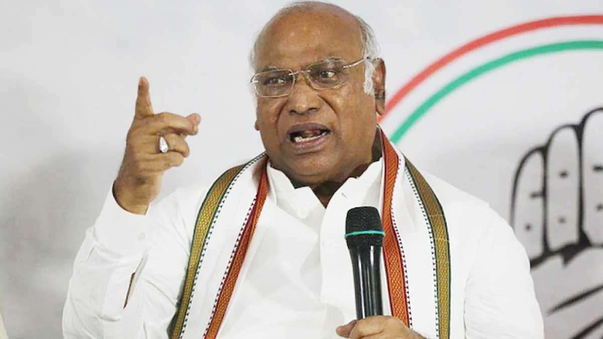 मल्लिकार्जुन खड़गे आज संभालेंगे कांग्रेस की कमान, गुजरात चुनाव पर होगी बैठक